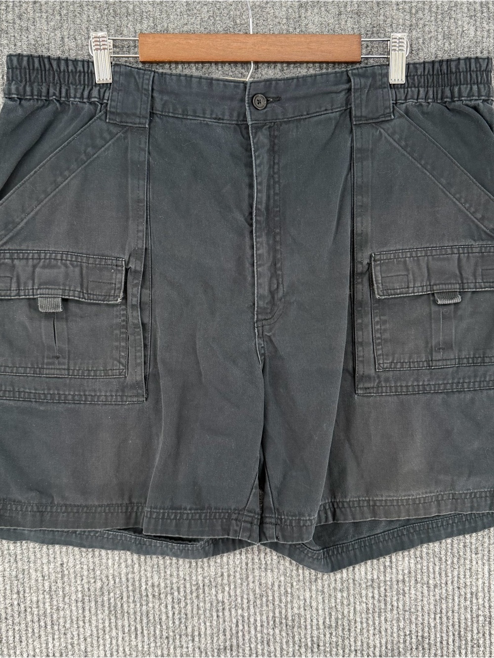 Vintage mens St Johns Bay cargo work shorts black hiking outdoor nature 40x6.5